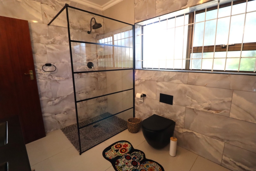4 Bedroom Property for Sale in Amsterdamhoek Eastern Cape